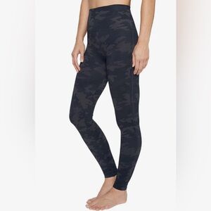 Spanx Grey black Look At Me Now leggings Medium NWOT